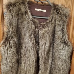 Ellison Fuax Fur luxury fashion vest Size M- Earth tone fur